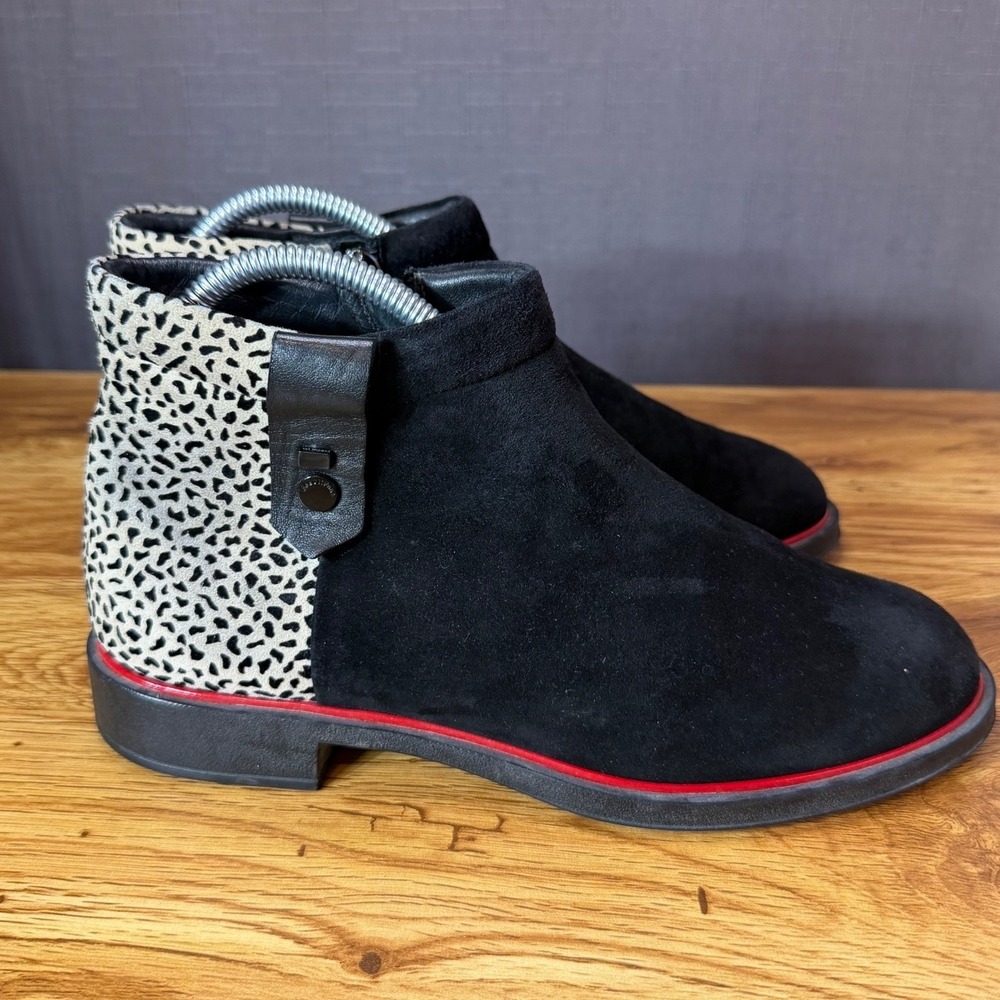 BeautiFeel Women's Black Suede Animal Print Ankle Boots Red Trim Size 6.5